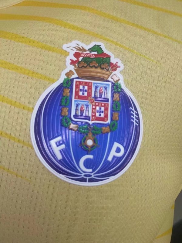 2223 Porto away